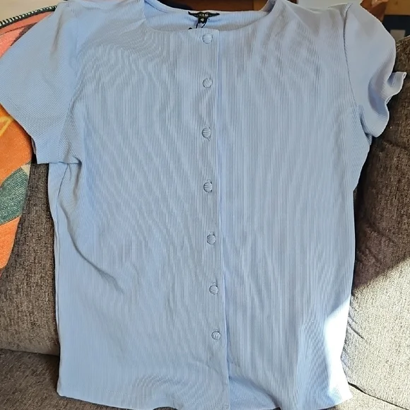 Dynamite Sky Blue Button-Down Women's Shirt - Picture 5 of 5